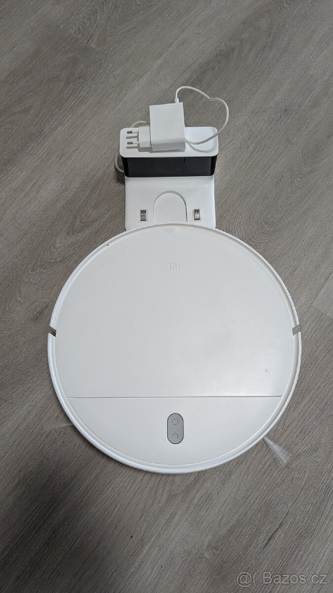 Robotický vysavač Xiaomi Mi Robot Vacuum-Mop Essential