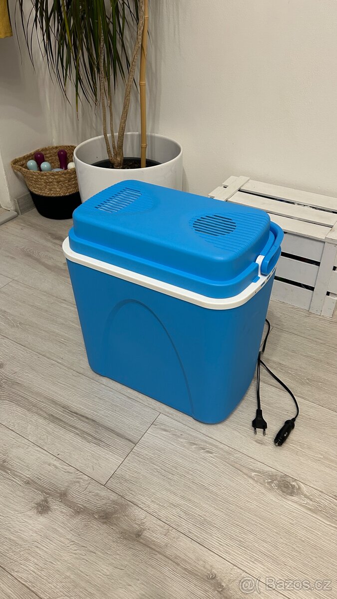 Elektrický chladící box 230V, 12V / lednice