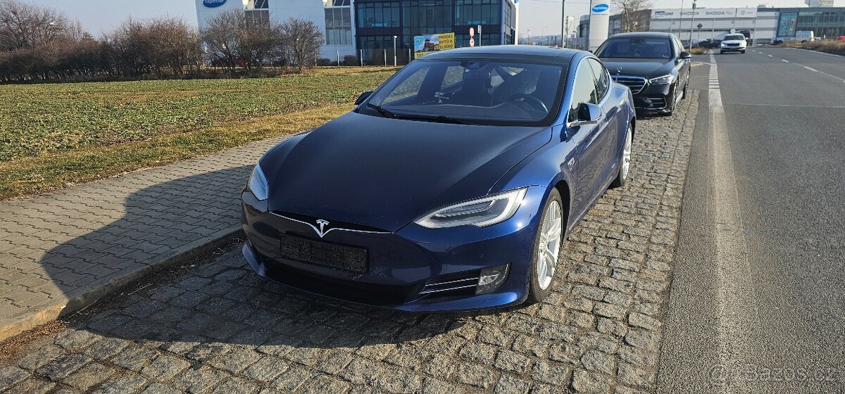 Tesla model S 90D nabijeni zdarma