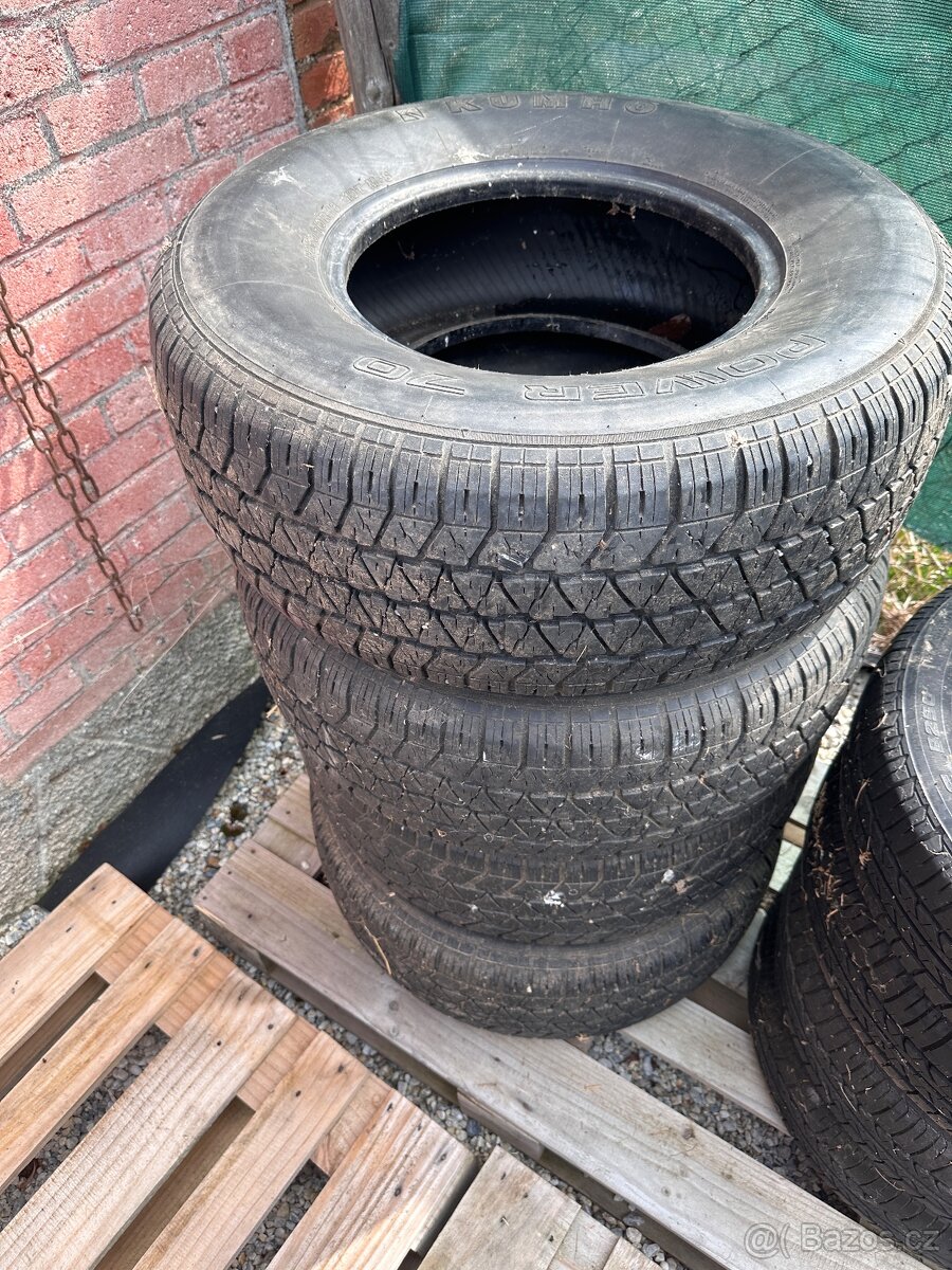 Pneu Kumho 265/70/r15 110T M+S