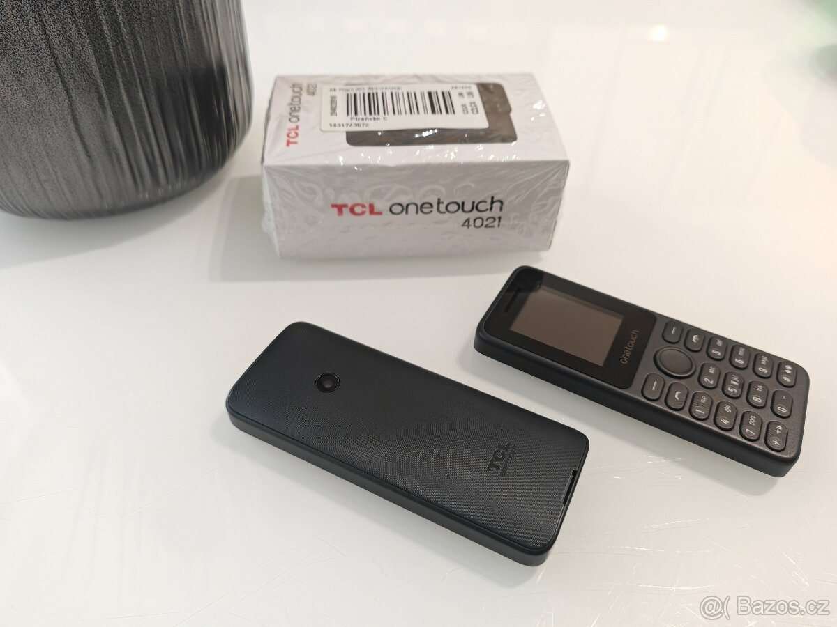 MOBILNÍ TELEFON TCL ONETOUCH 4021 DUAL SIM v ZÁRUCE