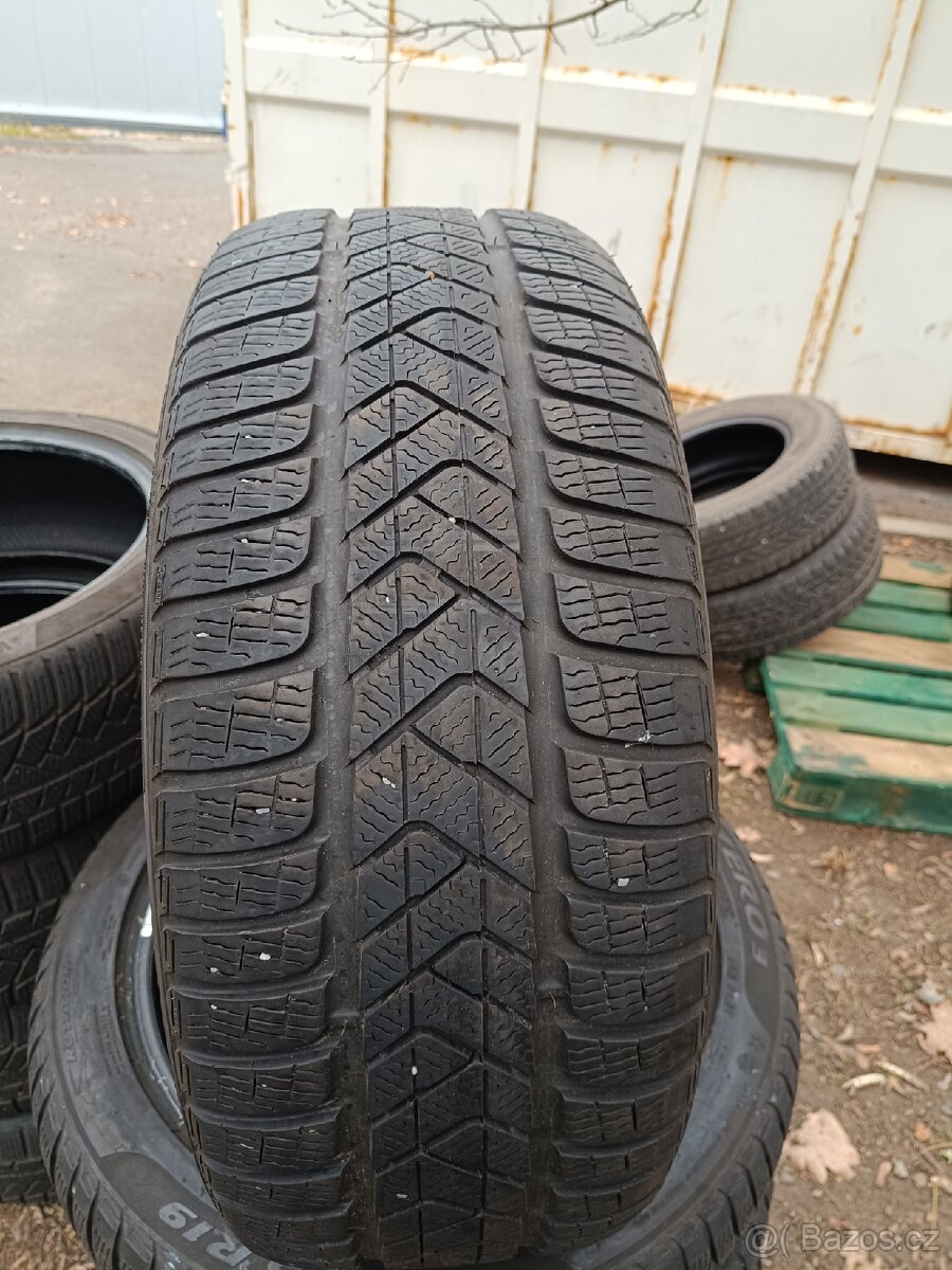 Zimní pneu Pirelli Sottozero 245/45/19 -102V