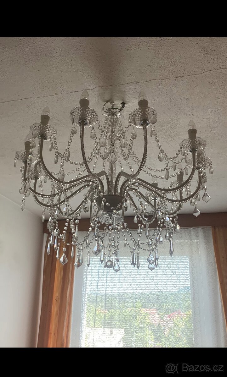 Luxusní křišťálový lustr – jako nový