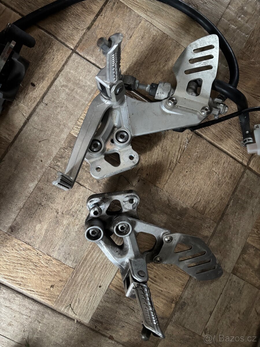 Stupacky na Suzuki Gsxr 600 750 06-07