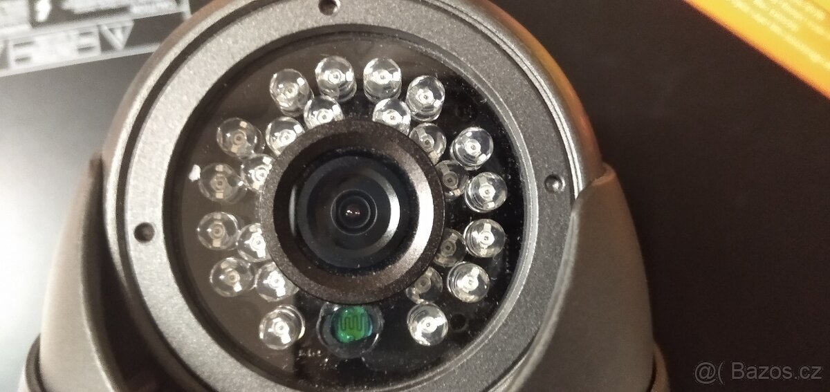 Kamerový set - 4 IR CCD barevné kamery-DVR-1TB Hdd