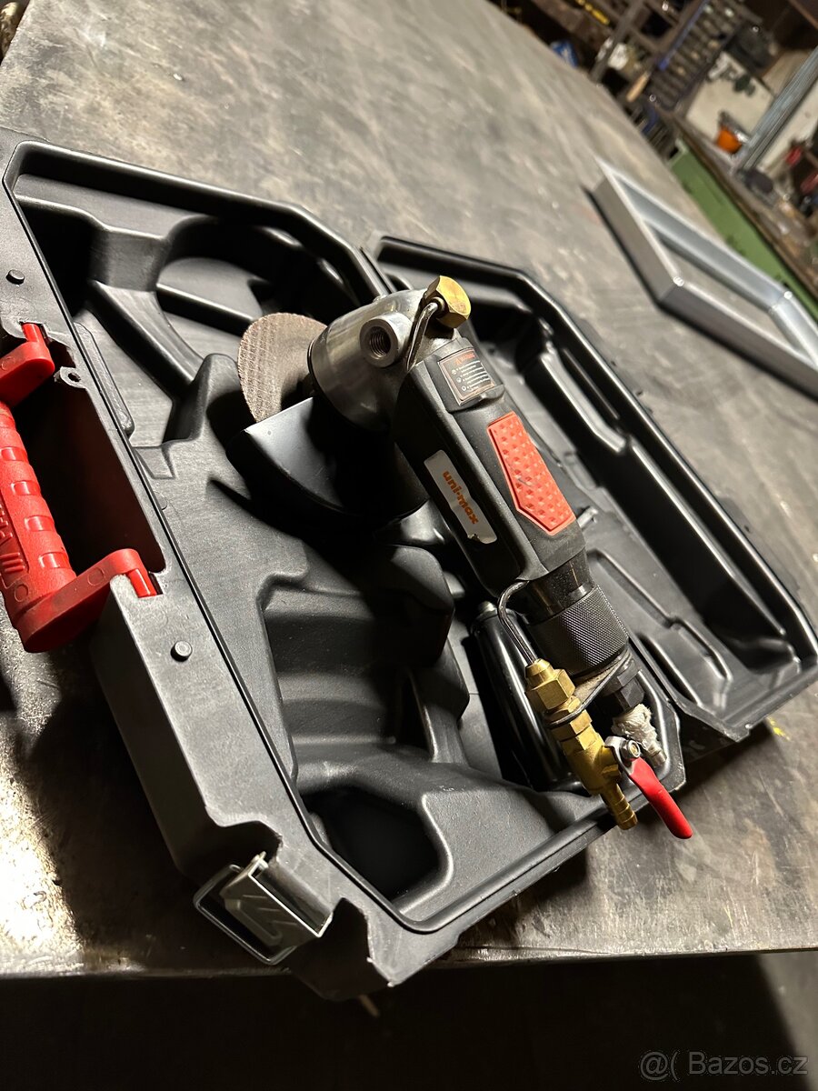 Úhlová bruska na tlakový vzduch