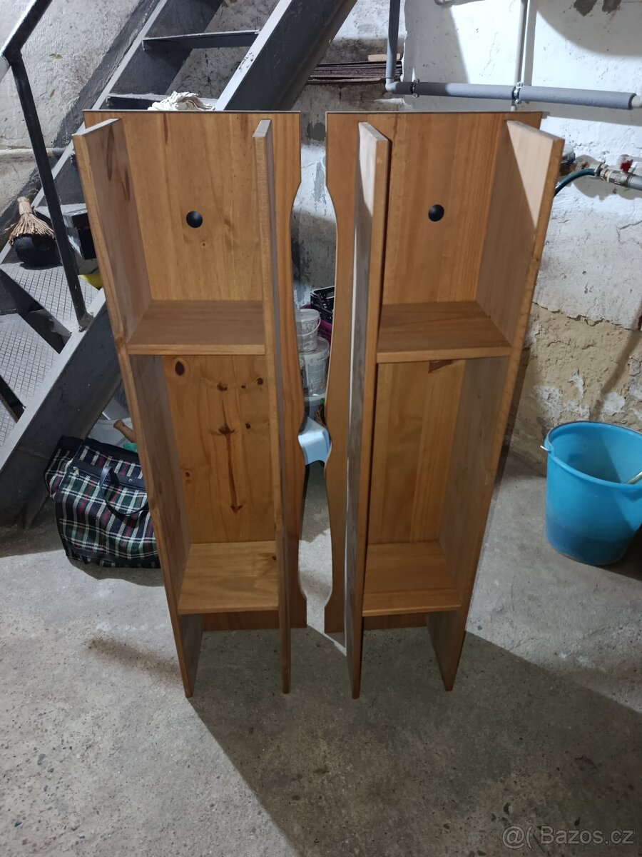 Prodám dva dřevěné regály Ikea