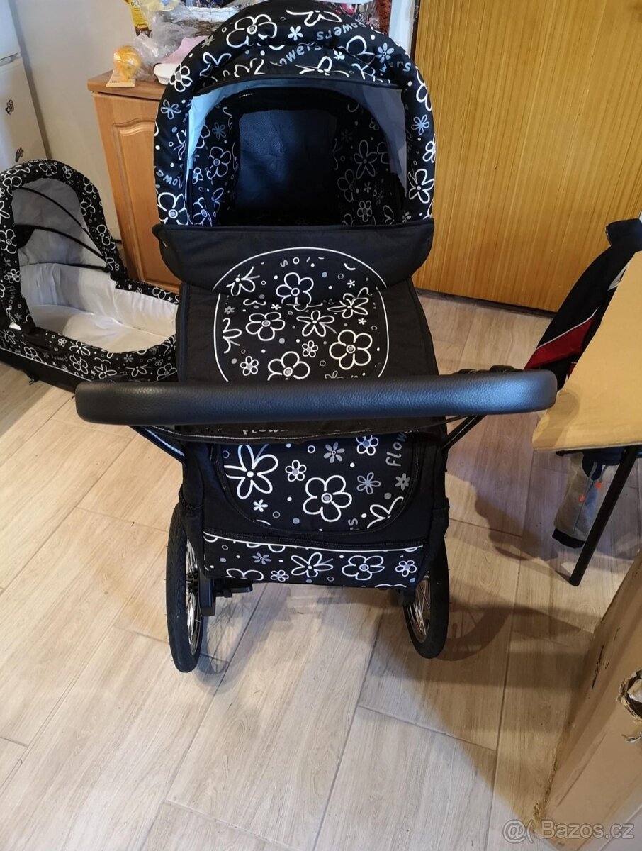 Prodám kočárek trojkombinaci