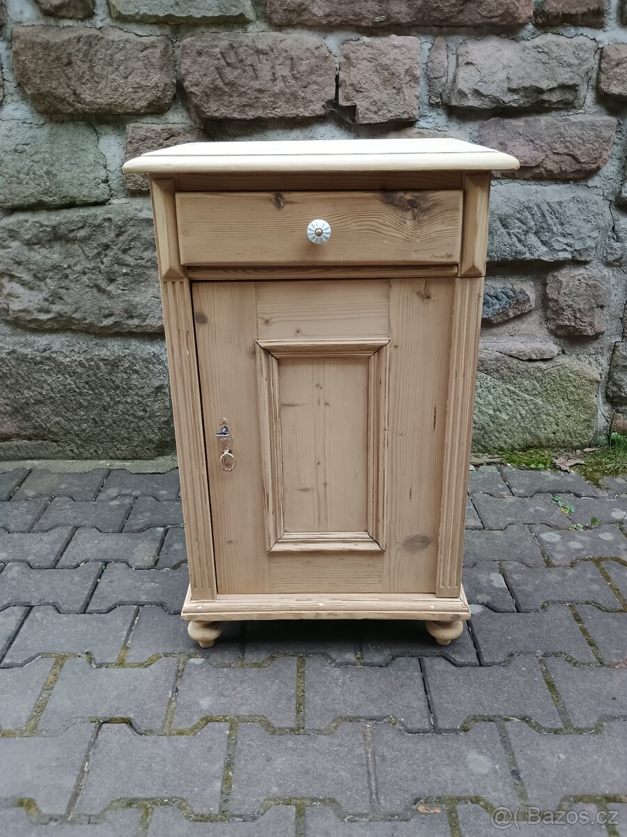 stolek po renovaci