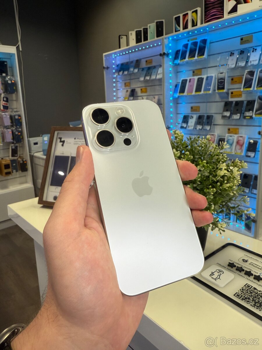 iPhone 15 Pro 256Gb Bílý titan E-SIM