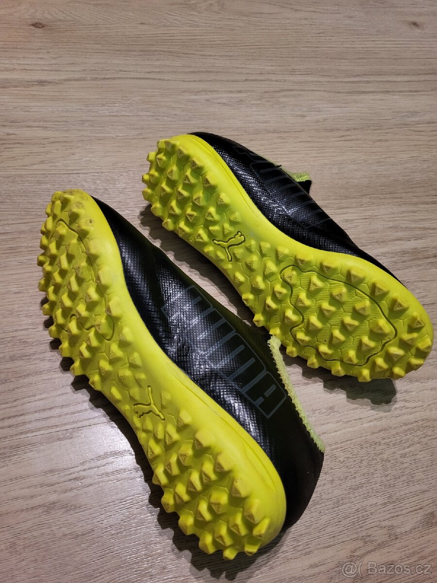 Dětské kopačky nike turfy vel. 33-20 cm