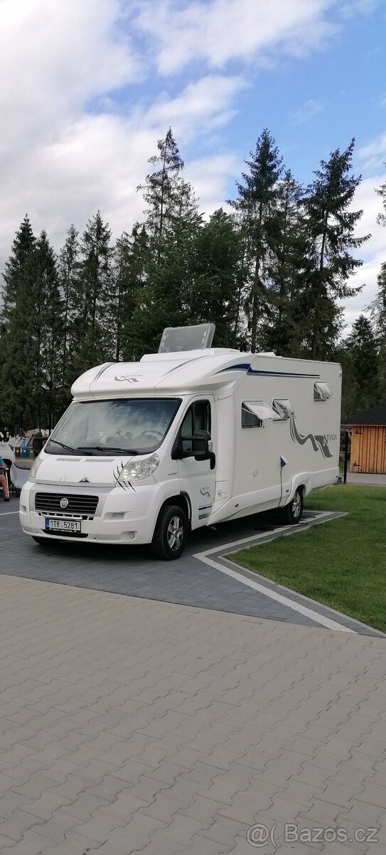 Obytny automobil