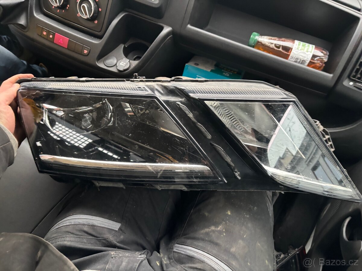 Octavia 3 Facelift prave predni svetlo