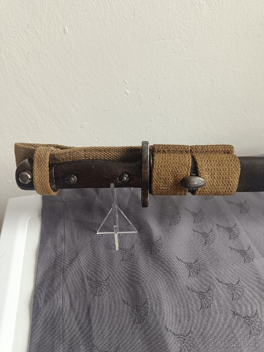 Anglický bajonet, bodák Enfield 1907 .... Závěsník