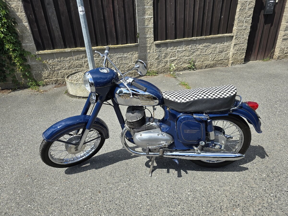 Jawa 350/361 Sport po profesionální renovaci,malá SPZ