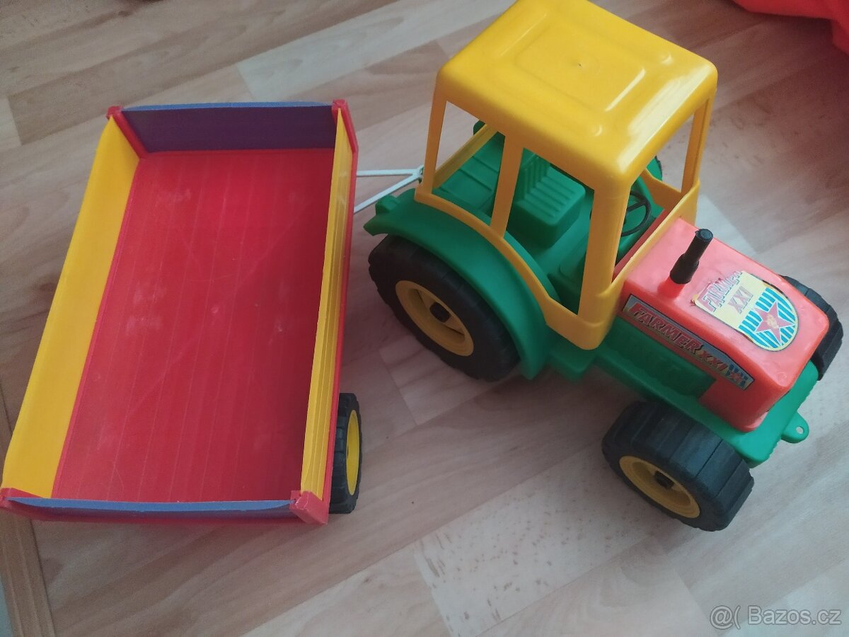 Traktor s návěsem