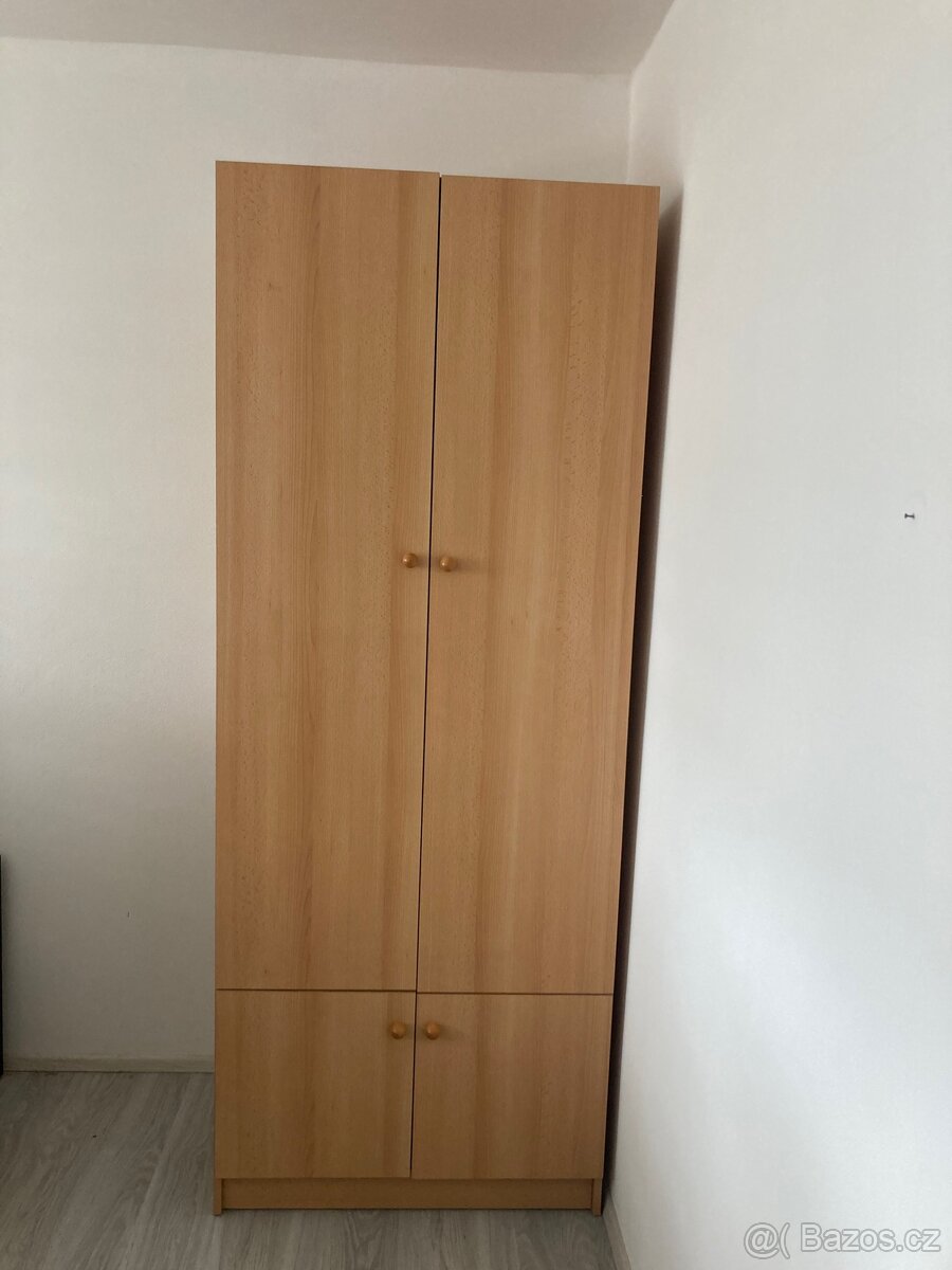 Šatní skříň