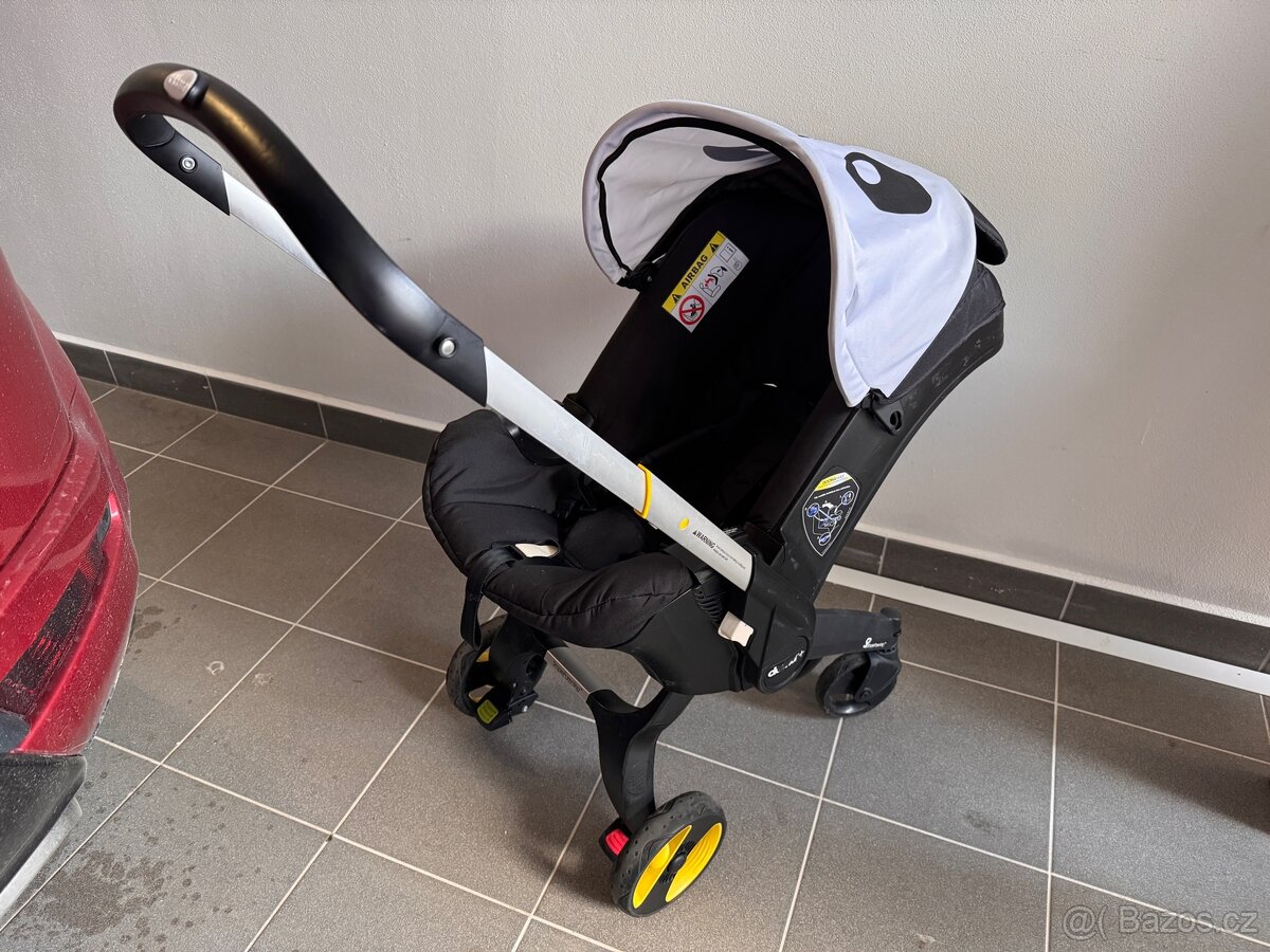 Doona + originál mobilní autosedačka se základnou 0-13kg