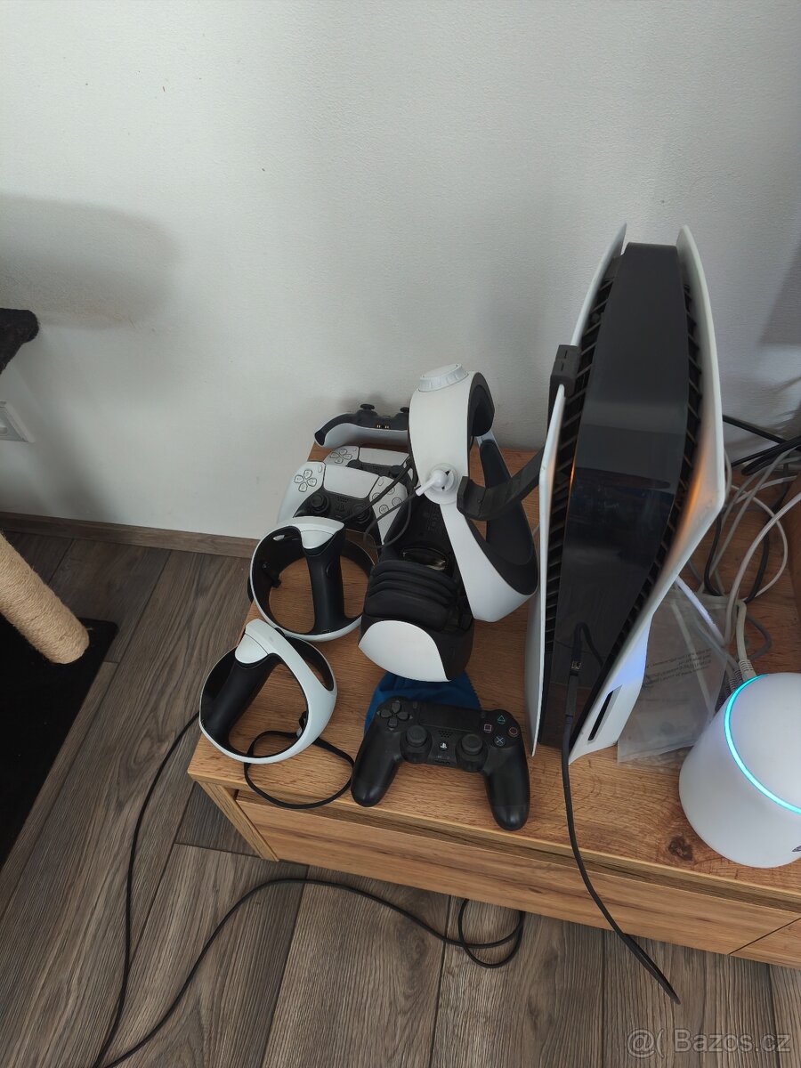 PS 5 + VR2 set + 4 ovladače