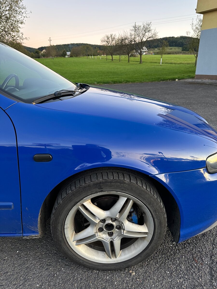Pravý Blatník Seat Leon 1M