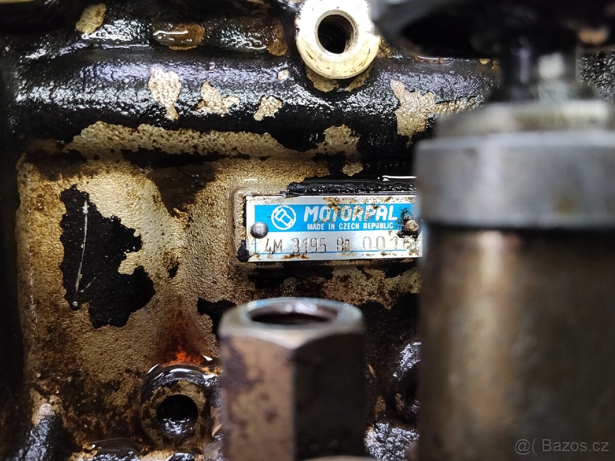 Zetor 10540 vstřikovací čerpadlo