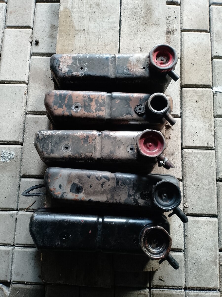 Škoda 105L 120L 125L ventilové víko