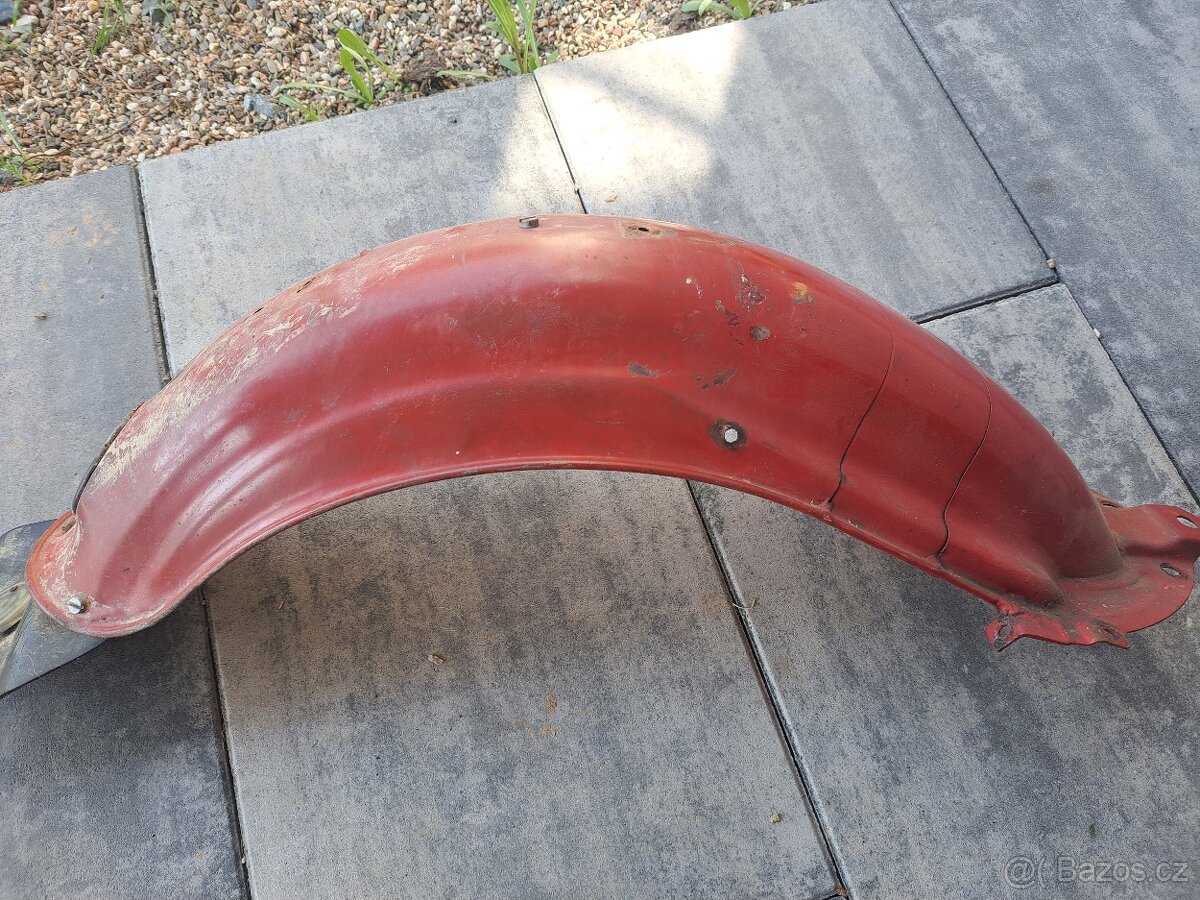 CZ 125 473 175 470 250 475 Sport - Zadní blatník 19 palců