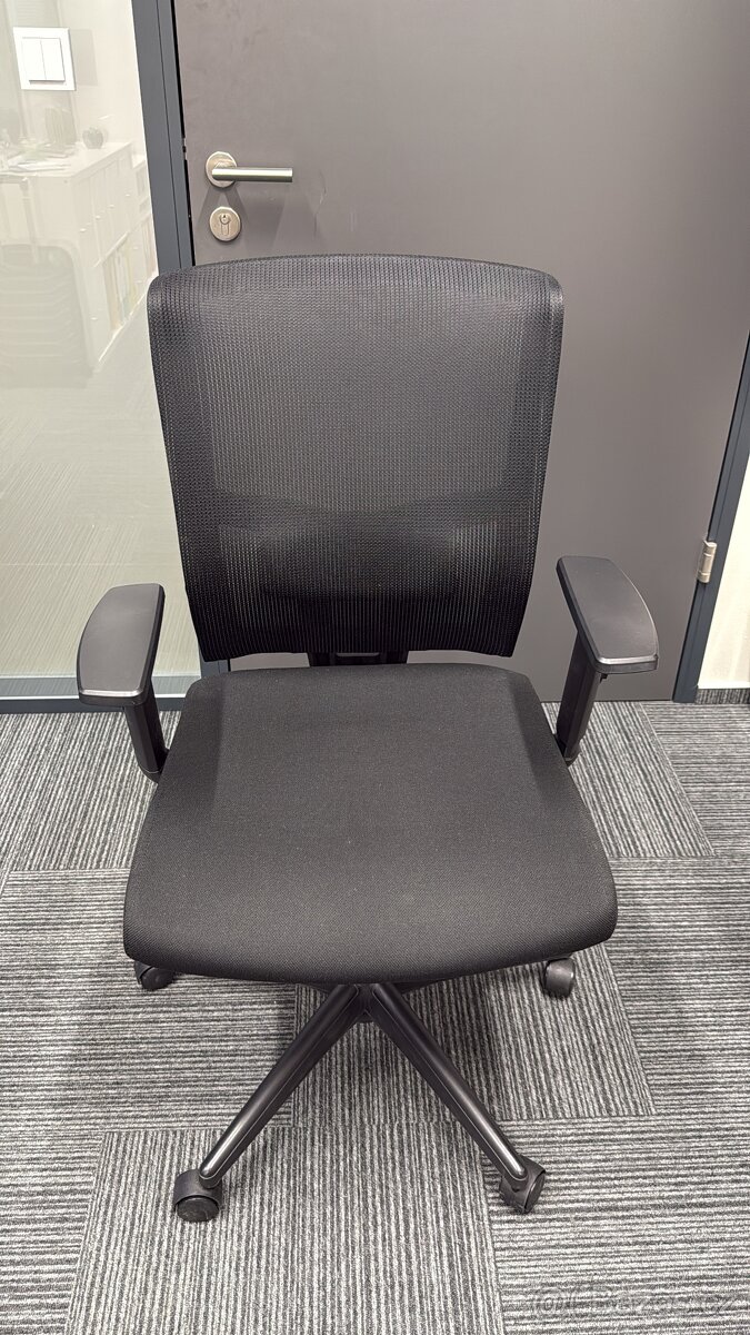 Kancelářské křeslo