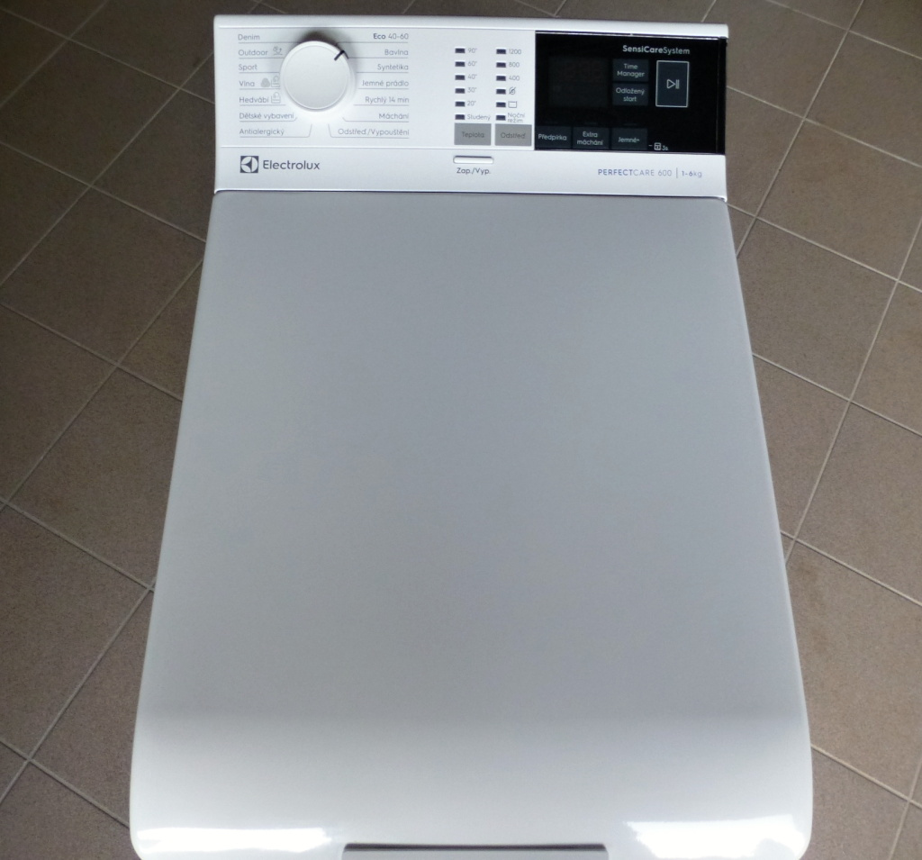 Automatická pračka Electrolux 600 SensiCare - zánovní