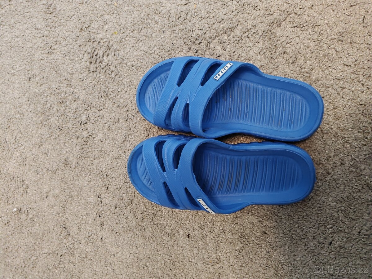 Dětské Pantofle 27 - nosene