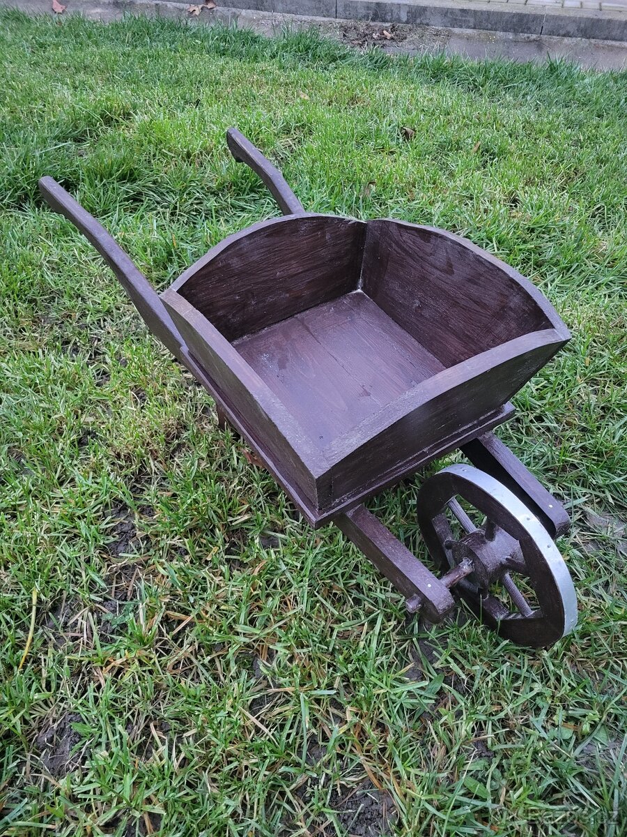 Zahradní trakař - nový