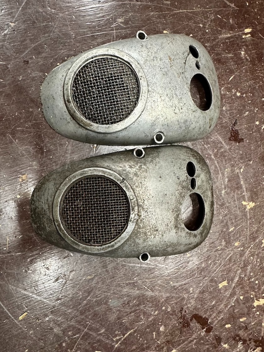 Predám KRYT karburátoru ČZ 125 150 c