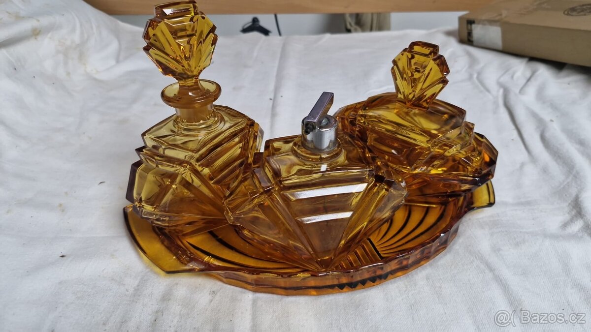 Toaletní souprava, první republika art deco