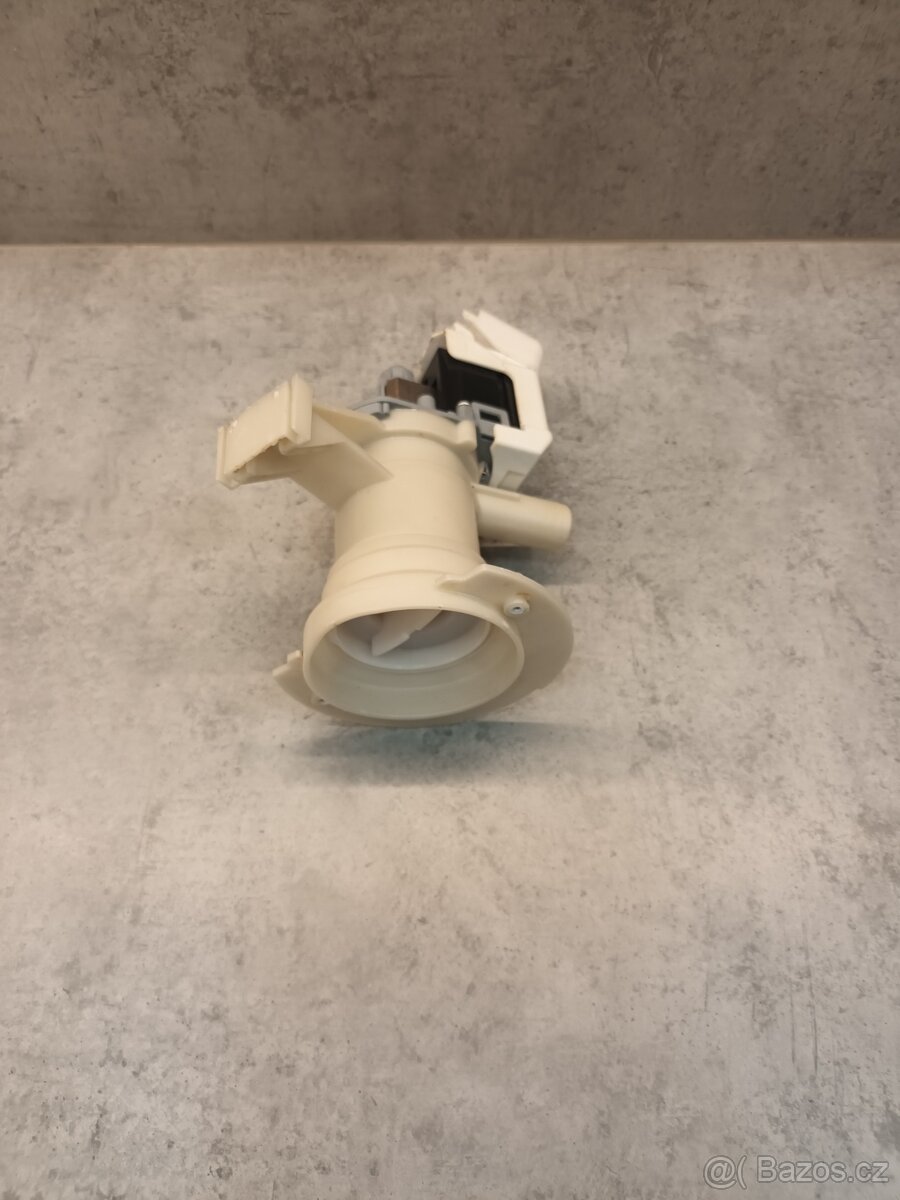 Čerpadlo z pračky Whirlpool  TDLR 60110 - skvělý stav