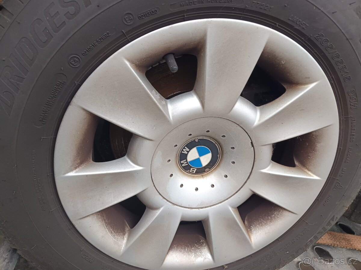 BMW E39 - orig.alu kola 15 se zimními pneu