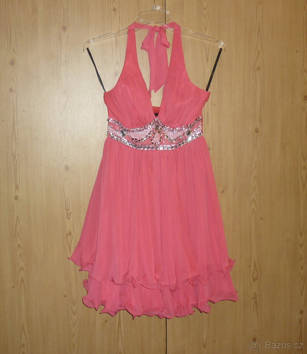 Lososové plesové šaty Lipsy