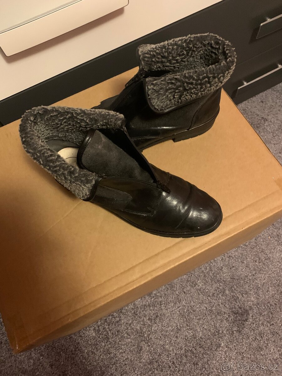 DÁMSKÉ ZIMNÍ KOŽENÉ TEPLÉ BOTY NA ZIP,vel.39,5 H