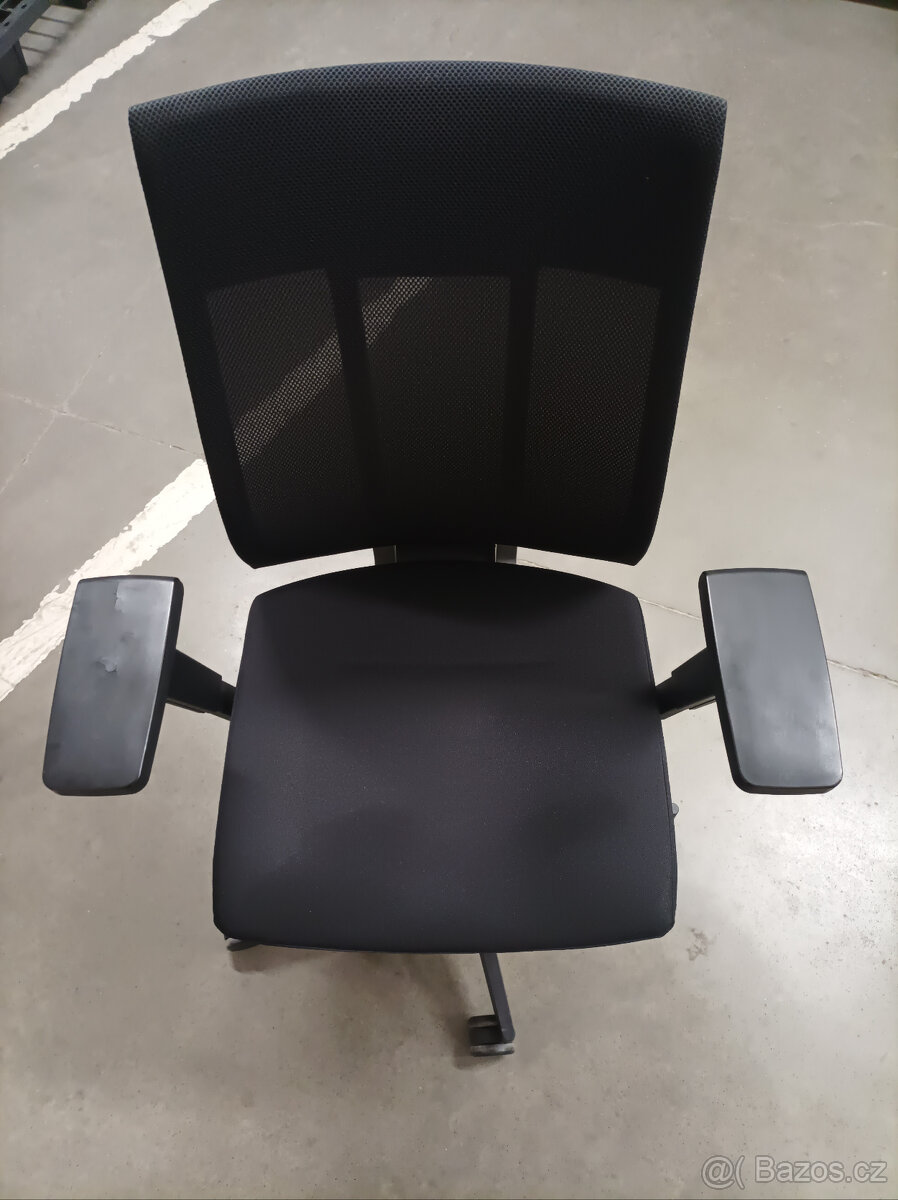 Kancelářská židle Xenon Net 101 SL značky Profim