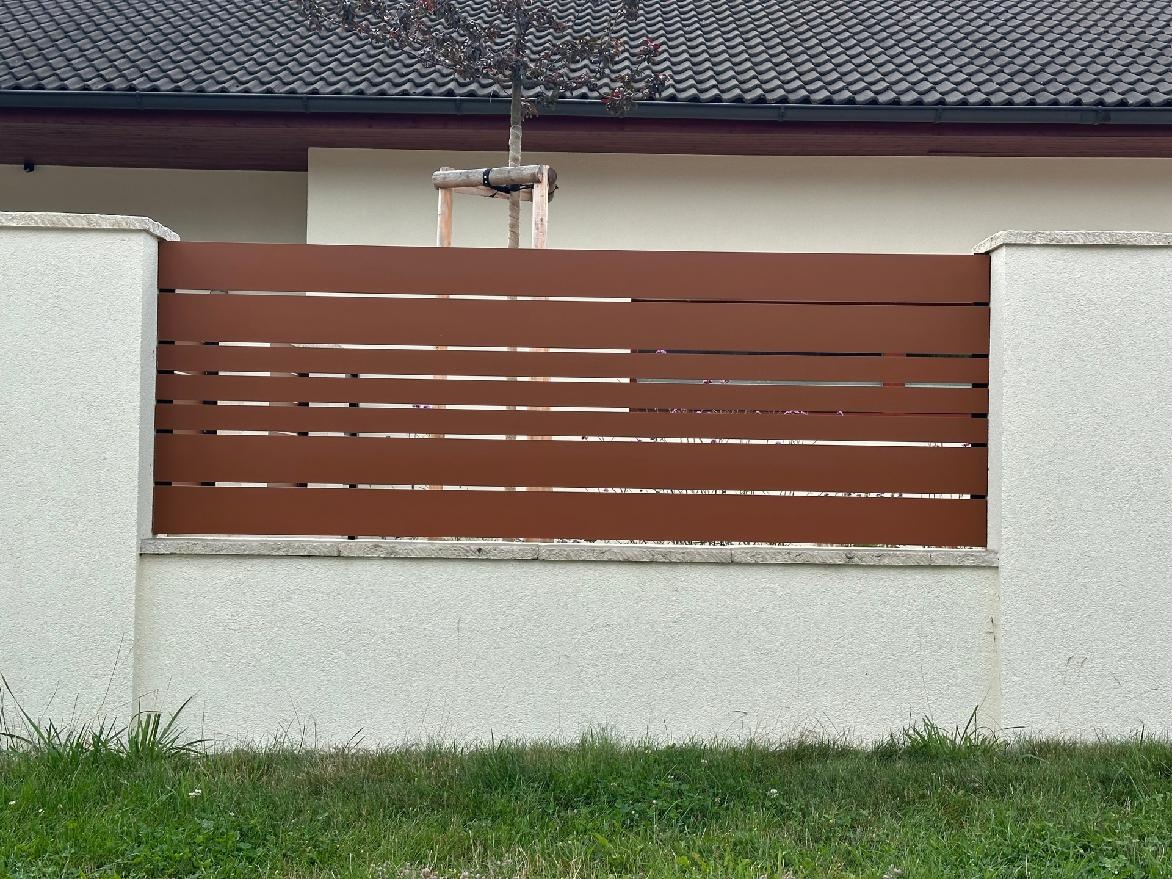 Hliníková prkna na plot