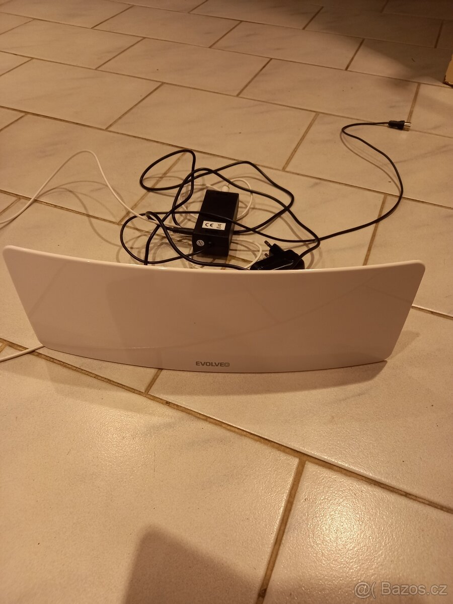 Prodám pokojovou anténu