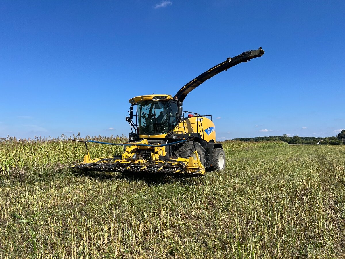 Sklízecí řezačka New Holland FR 9060