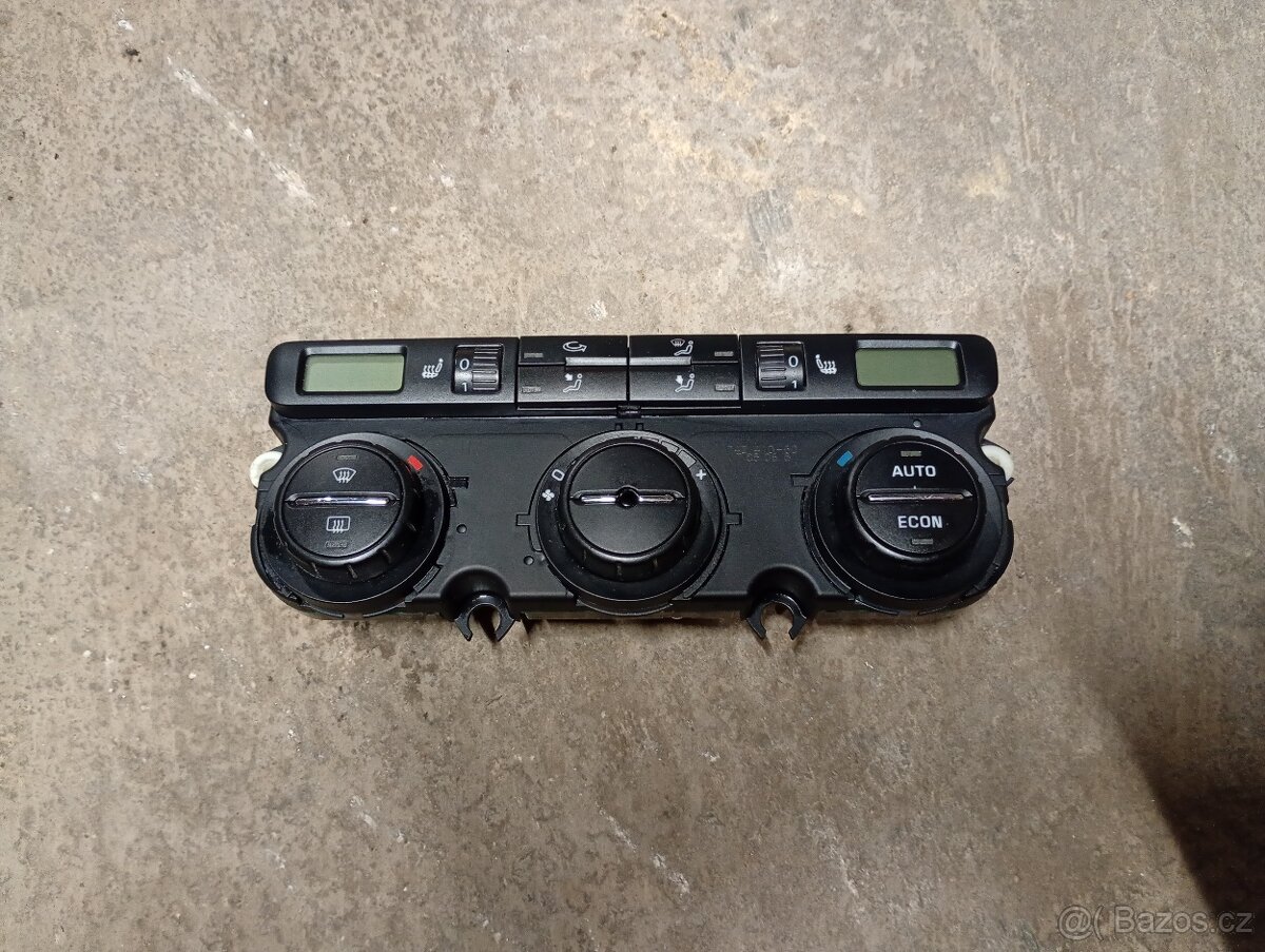 Škoda Octavia 2 - panel ovládání klimatizace