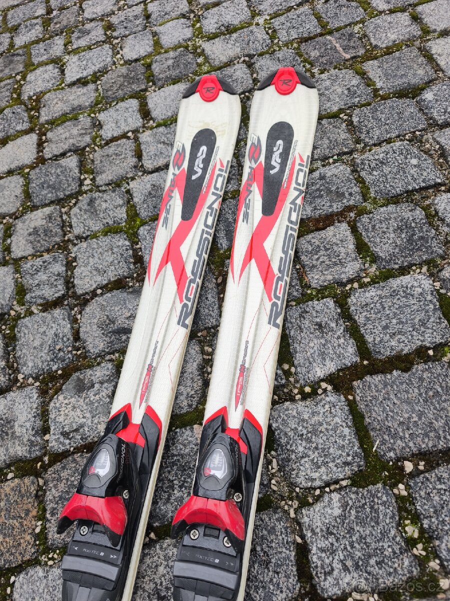 Rossignol Radical 162 cm + vázání Axitec 2