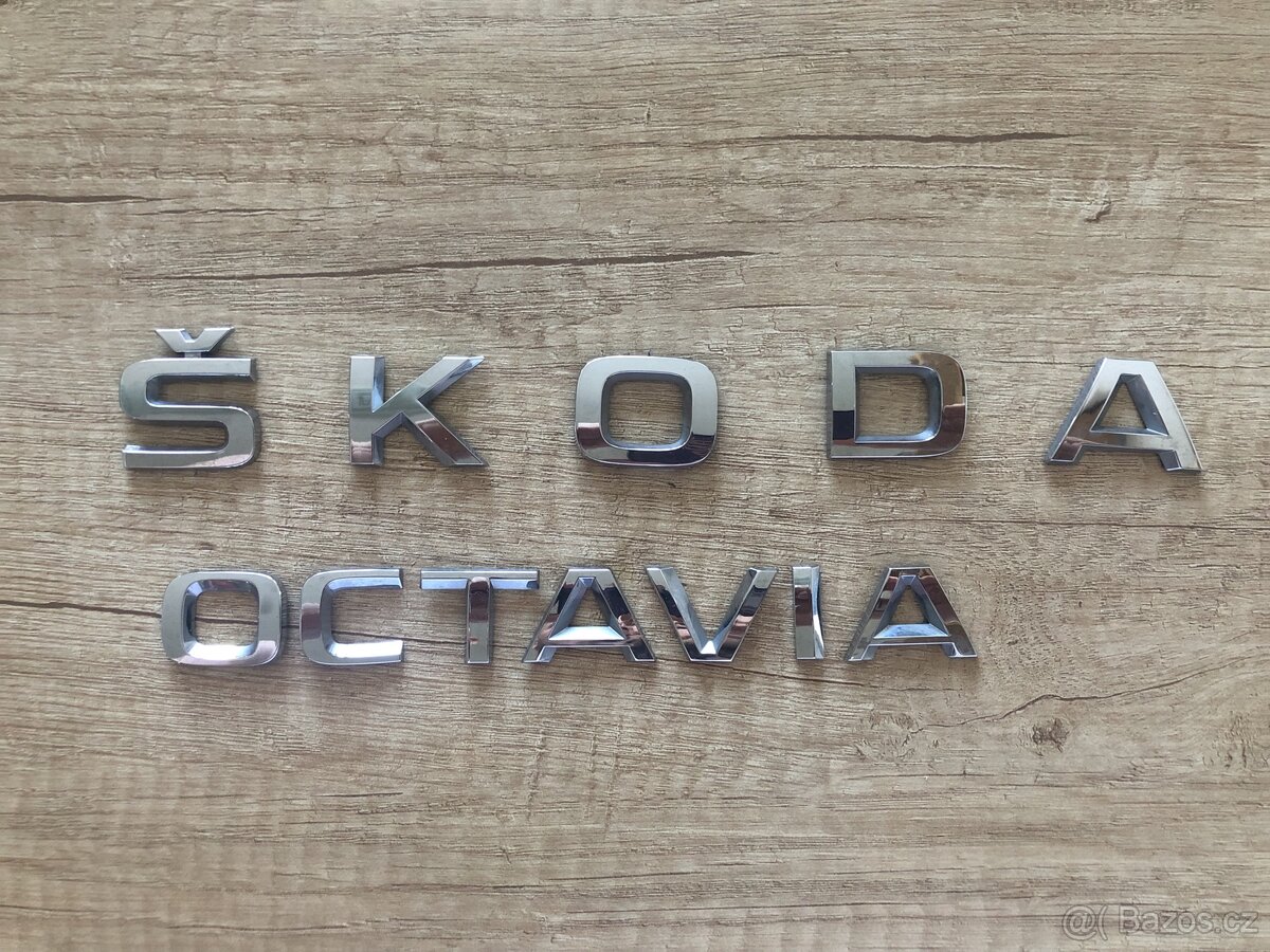 Škoda Octavia IV nápisy + přední znak