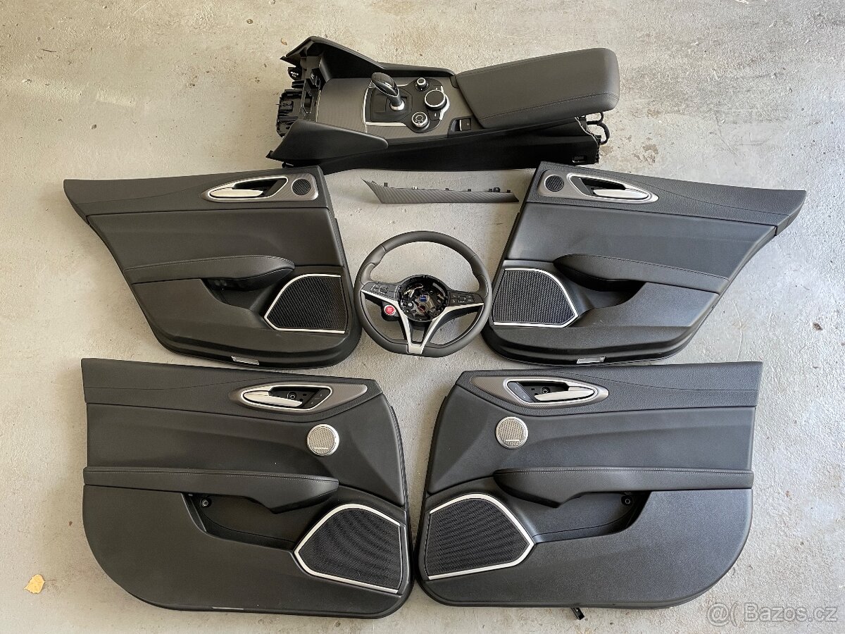 Giulia Veloce Interier