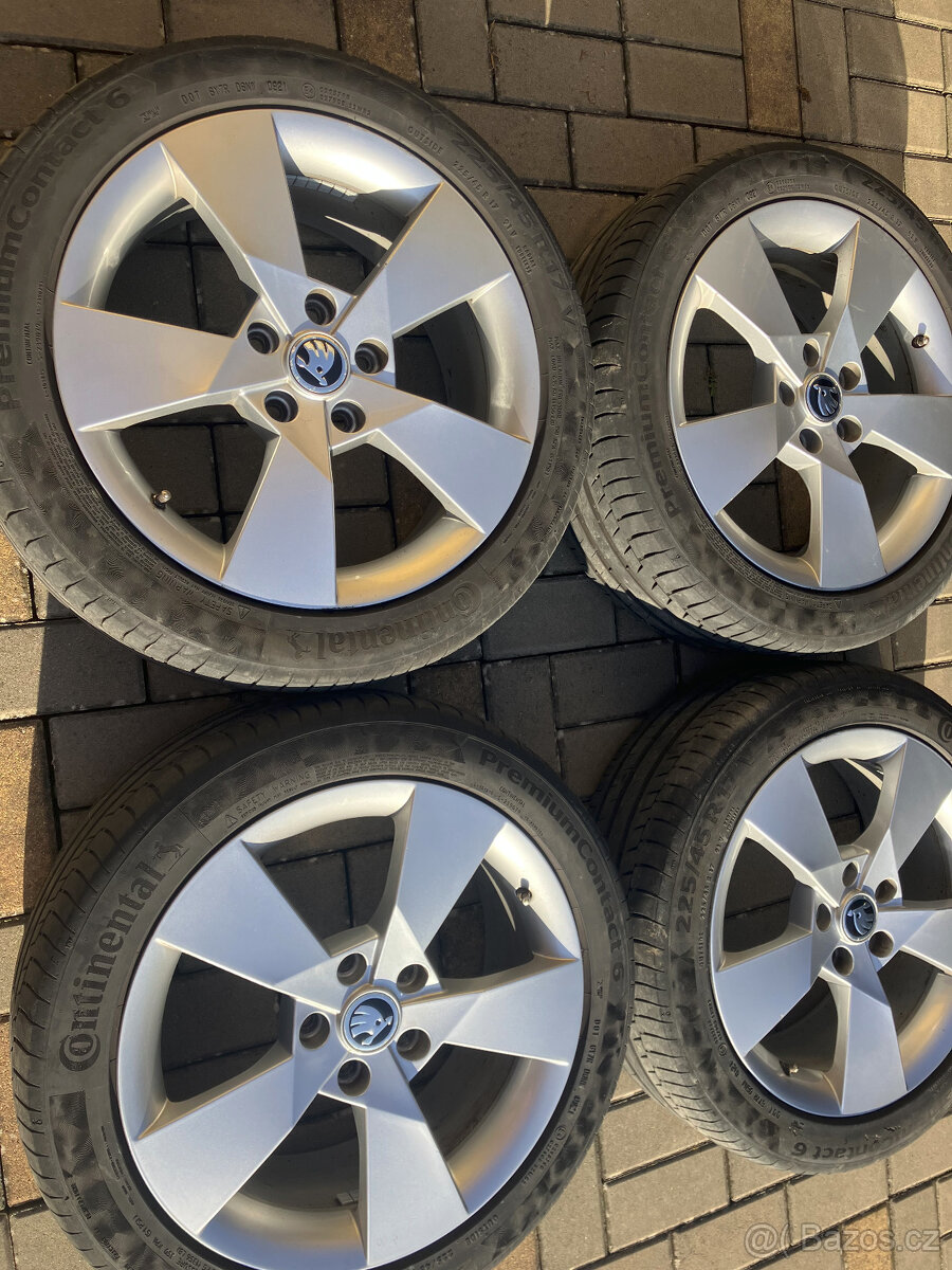 originál alu kola octavia 3 5x112 letní