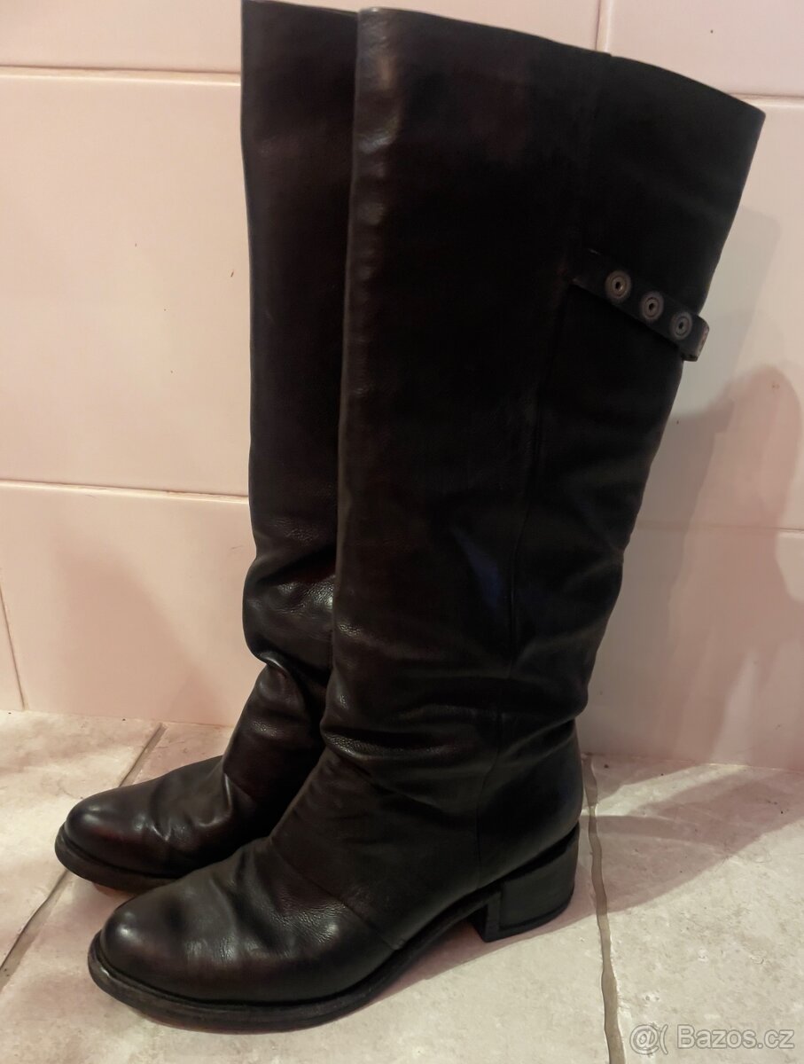 Černé celokožené kozačky A.S.98