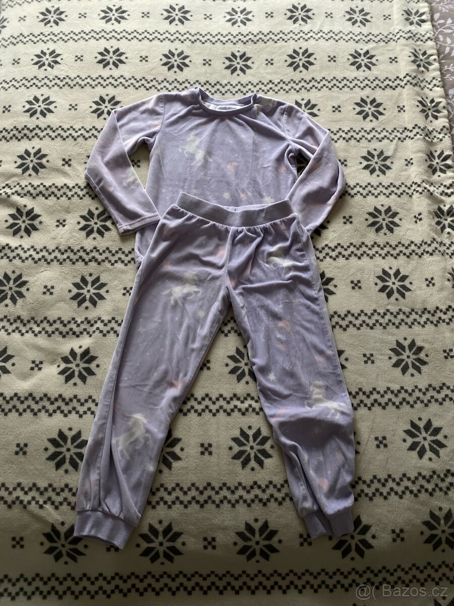 Pyžamo F&F, vel. 128