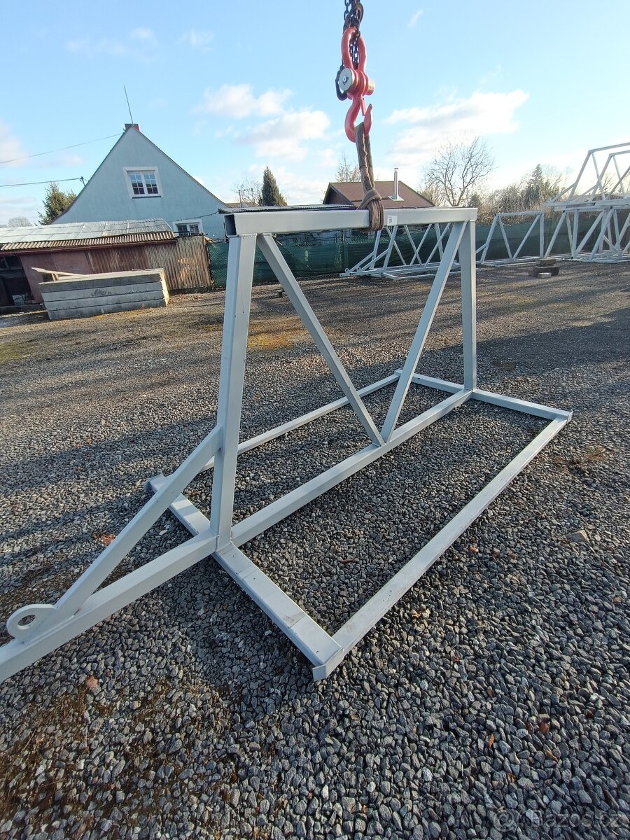 Stojan na převoz materiálu