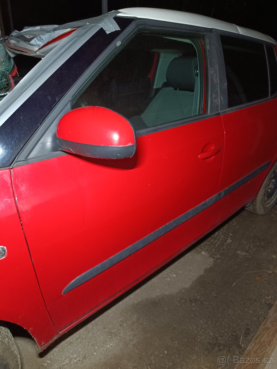 Škoda Fabia 2 dveře řidiče a zadní pravé, červená LF3K